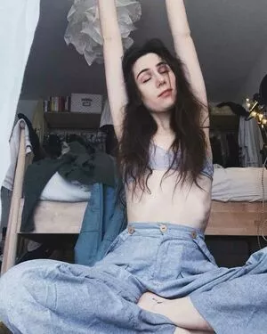 Dodie Clark OnlyFans Leaked Free Thumbnail Picture - #2ZXNxTRw0O