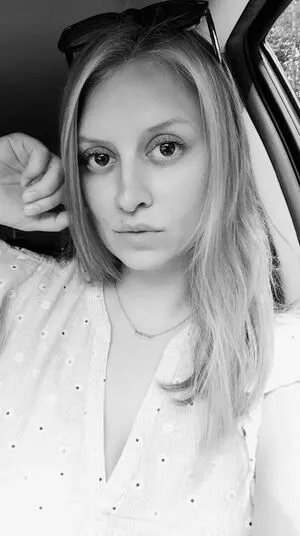 Doll Face OnlyFans Leaked Free Thumbnail Picture - #jnrl323DOm