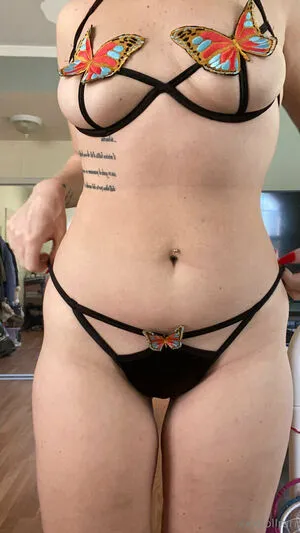 Dollrari OnlyFans Leaked Free Thumbnail Picture - #RUFlaxiE1B