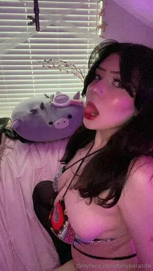 Dollygraveee OnlyFans Leaked Free Thumbnail Picture - #v4s4yMrKDA