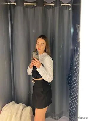 Dollyluxee OnlyFans Leaked Free Thumbnail Picture - #DqozYc2Khl