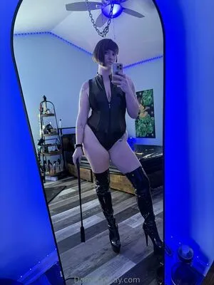 Domina Gray Xxx OnlyFans Leaked Free Thumbnail Picture - #A1BaJQJLC6