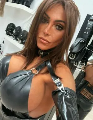 Domina Herrin Yasmine OnlyFans Leaked Free Thumbnail Picture - #Y0S5Z2oRsq