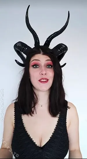 Dont Trust The Rabbit OnlyFans Leaked Free Thumbnail Picture - #DebWlWQKGM