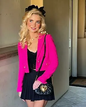 Dora Dolphin OnlyFans Leaked Free Thumbnail Picture - #B989sIMDyO