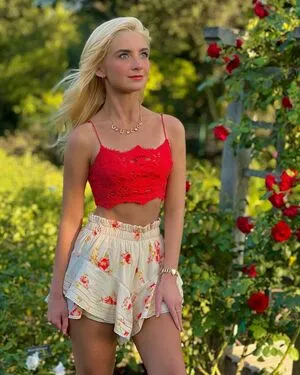 Dora Dolphin OnlyFans Leaked Free Thumbnail Picture - #BT7UPED1dr