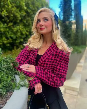 Dora Dolphin OnlyFans Leaked Free Thumbnail Picture - #Cuh4P6F9qz