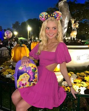 Dora Dolphin OnlyFans Leaked Free Thumbnail Picture - #KbrKNcangb