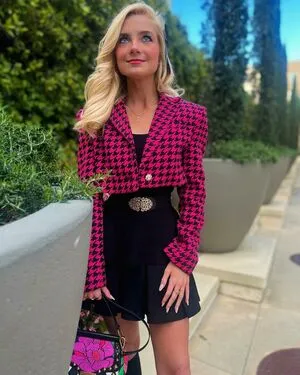 Dora Dolphin OnlyFans Leaked Free Thumbnail Picture - #OLyCMeaKjW