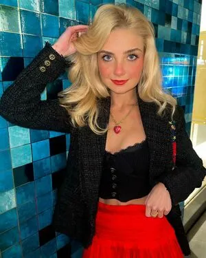 Dora Dolphin OnlyFans Leaked Free Thumbnail Picture - #UjasDai4QC