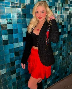 Dora Dolphin OnlyFans Leaked Free Thumbnail Picture - #ZfBJRKMdoa