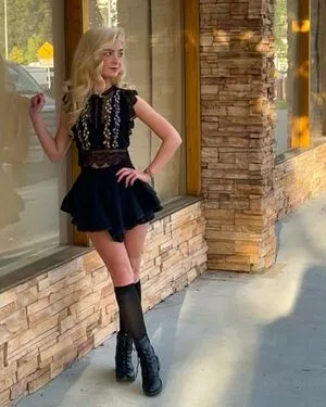 Dora Dolphin OnlyFans Leaked Free Thumbnail Picture - #xKmIcH8aTj