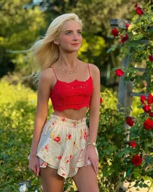 Dora Dolphin OnlyFans Leaked Free Thumbnail Picture - #ypnmSiv0F7