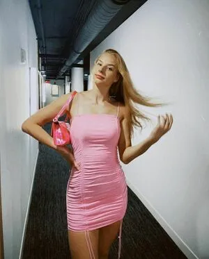 Dorka Juhasz OnlyFans Leaked Free Thumbnail Picture - #37SMg3K4Iv
