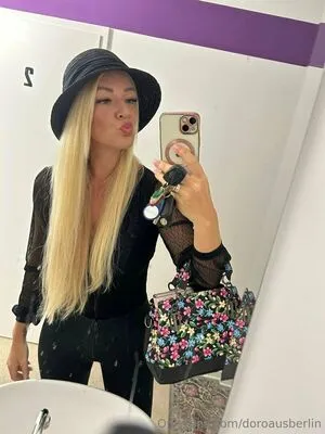 Doroausberlin OnlyFans Leaked Free Thumbnail Picture - #4F7D2cb62d