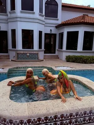 Double Dose Twins OnlyFans Leaked Free Thumbnail Picture - #SaBkeTKJFp