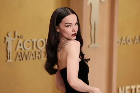 Dove Cameron OnlyFans Leaked Free Thumbnail Picture - #4MwzPVB26t