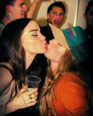 Dove Cameron OnlyFans Leaked Free Thumbnail Picture - #5yqp95Dq2h