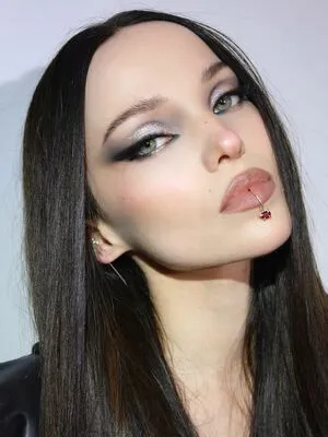 Dove Cameron OnlyFans Leaked Free Thumbnail Picture - #9SITbsYVa3