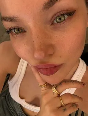 Dove Cameron OnlyFans Leaked Free Thumbnail Picture - #AVDRi3b8QS