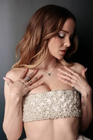 Dove Cameron OnlyFans Leaked Free Thumbnail Picture - #AlsRLC4iAc