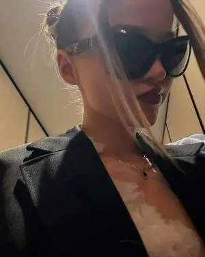 Dove Cameron OnlyFans Leaked Free Thumbnail Picture - #JutHQ0C6Tg