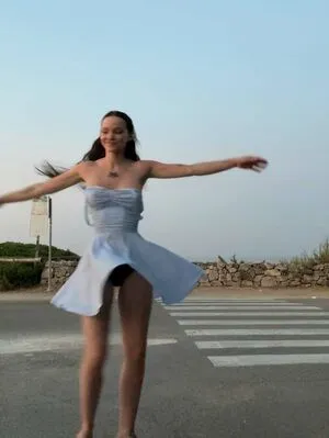 Dove Cameron OnlyFans Leaked Free Thumbnail Picture - #O2MAA1Rc2J