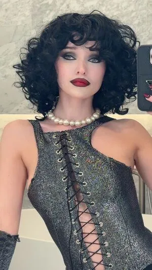 Dove Cameron OnlyFans Leaked Free Thumbnail Picture - #SM0SZIRBKd