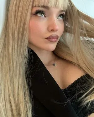 Dove Cameron OnlyFans Leaked Free Thumbnail Picture - #Zllx8nw4w1