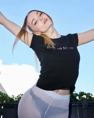 Dove Cameron OnlyFans Leaked Free Thumbnail Picture - #cCMFWHN7bc