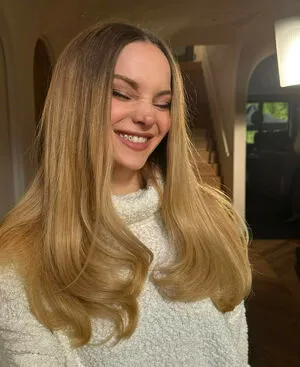 Dove Cameron OnlyFans Leaked Free Thumbnail Picture - #lMKRB8B7Xn