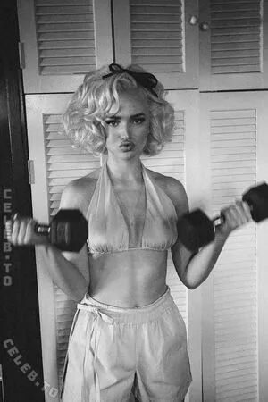 Dove Cameron OnlyFans Leaked Free Thumbnail Picture - #lwaYAtcQNN