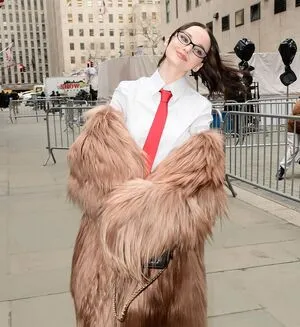 Dove Cameron OnlyFans Leaked Free Thumbnail Picture - #tyCUxBXo7P