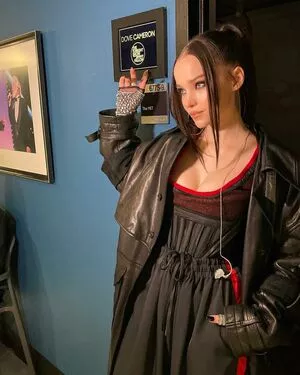 Dove Cameron OnlyFans Leaked Free Thumbnail Picture - #8AtnWHZu1H