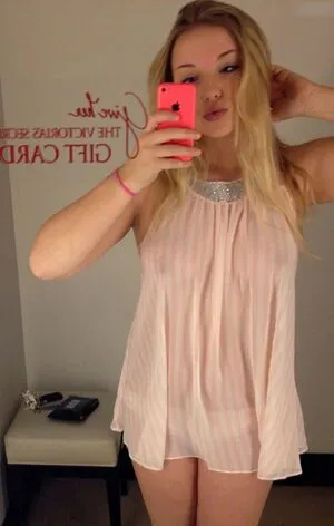 Dove Cameron OnlyFans Leaked Free Thumbnail Picture - #Ole2tN44t5