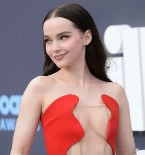 Dove Cameron OnlyFans Leaked Free Thumbnail Picture - #q4ncaM8QnS