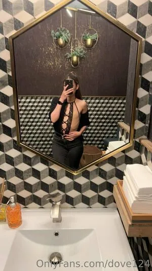 Dove124 OnlyFans Leaked Free Thumbnail Picture - #9FdHecrsME