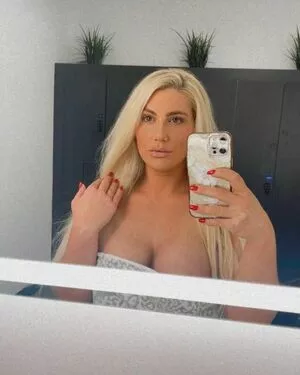 Dr Colette Larsen OnlyFans Leaked Free Thumbnail Picture - #1MzOGC88AB