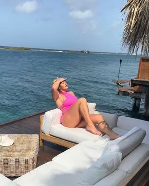 Dr Colette Larsen OnlyFans Leaked Free Thumbnail Picture - #8myhvL8tjy