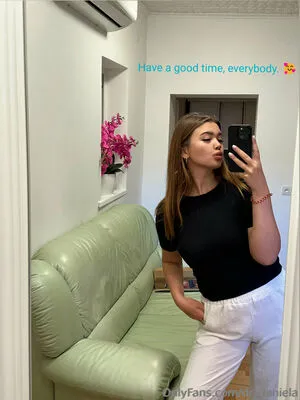 Dr Daniela OnlyFans Leaked Free Thumbnail Picture - #DHMzh4zSnE