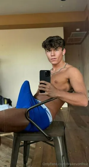 Drakevonfree OnlyFans Leaked Free Thumbnail Picture - #yij8e88nff
