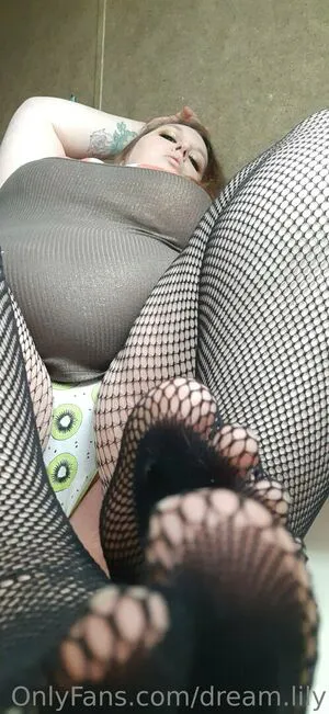 Dream Lily OnlyFans Leaked Free Thumbnail Picture - #00UzofS9OX
