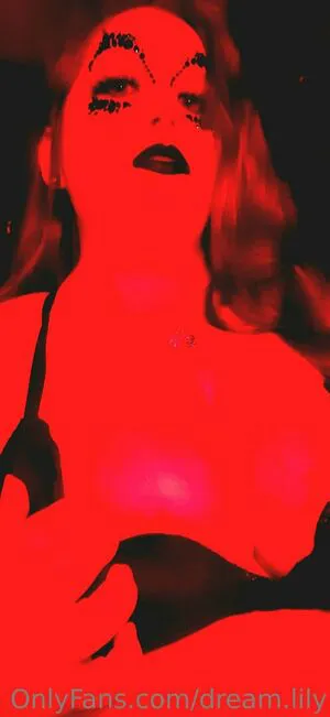 Dream Lily OnlyFans Leaked Free Thumbnail Picture - #W1wWMamvan