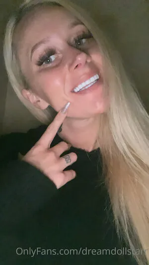 Dreamdollstarr OnlyFans Leaked Free Thumbnail Picture - #x2GvgZws2l