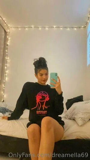 Dreamella69 OnlyFans Leaked Free Thumbnail Picture - #7LHHDwAmAT