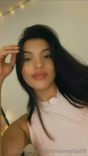 Dreamella69 OnlyFans Leaked Free Thumbnail Picture - #Ks94Qp2Qug