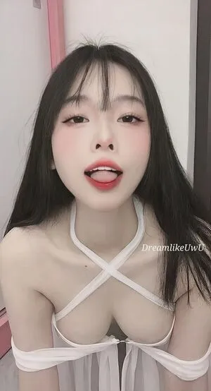 Dreamlikeuwu OnlyFans Leaked Free Thumbnail Picture - #lldawEEhVl