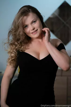 dreamsweetgirl OnlyFans Leaked Free Thumbnail Picture - #LlGVI1FI34