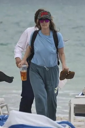 Drew Barrymore OnlyFans Leaked Free Thumbnail Picture - #ejsAZiyxBr