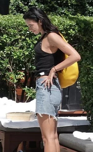 Dua Lipa OnlyFans Leaked Free Thumbnail Picture - #0L7jdKdaZq